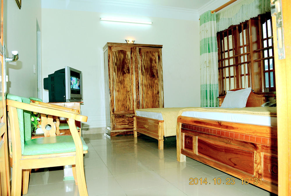 Hoang Ngoc Hotel Dong Khe Sau Kültér fotó