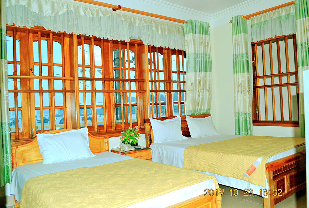 Hoang Ngoc Hotel Dong Khe Sau Kültér fotó