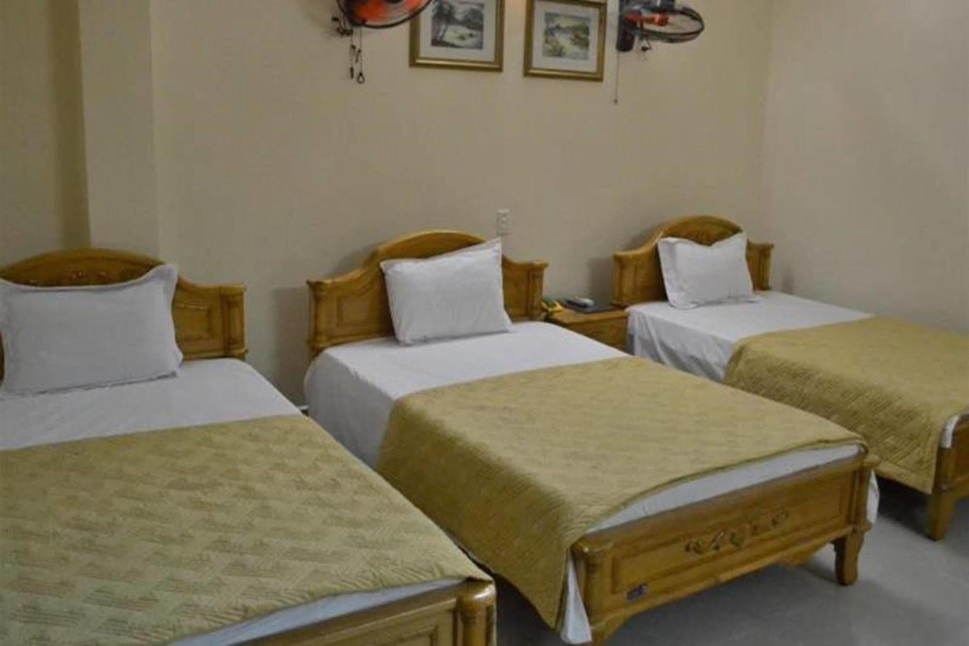 Hoang Ngoc Hotel Dong Khe Sau Kültér fotó