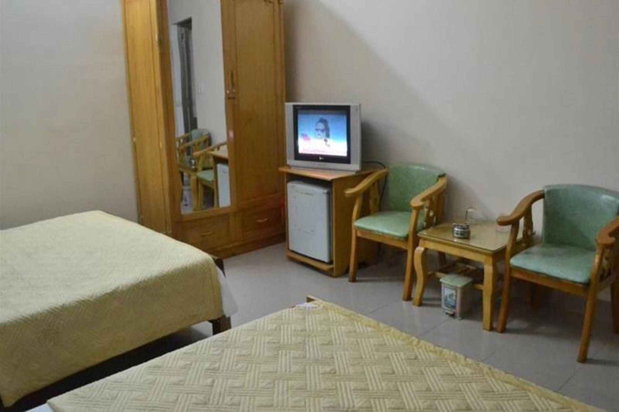 Hoang Ngoc Hotel Dong Khe Sau Kültér fotó