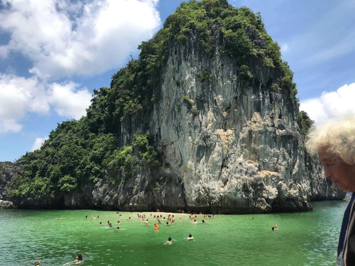Hoang Ngoc Hotel Dong Khe Sau Kültér fotó